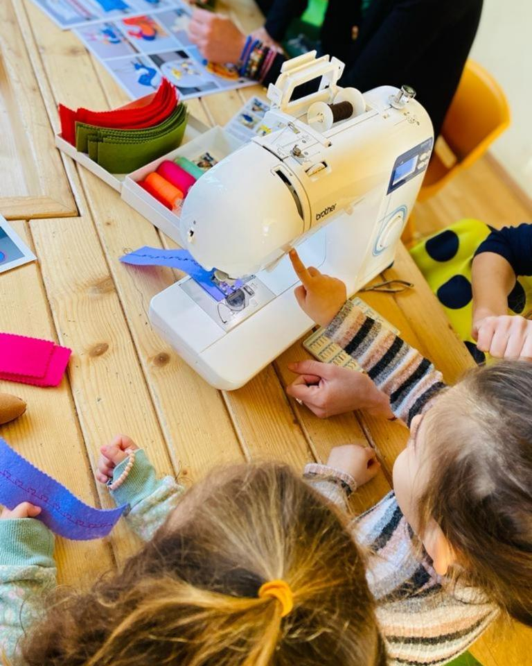 fusta atelier de cusut pentru copii in gradinite h 1